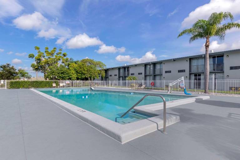 Quality Inn Downtown Stuart — photo 2