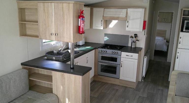 Kingfisher Ingoldmells Europa 6 Berth Central Heated Close to site shop FREE WIFI — photo 4