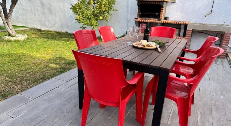 Fully equipped house with pool, barbecue & patio | Perfect for remote work | Pet-friendly — photo 4