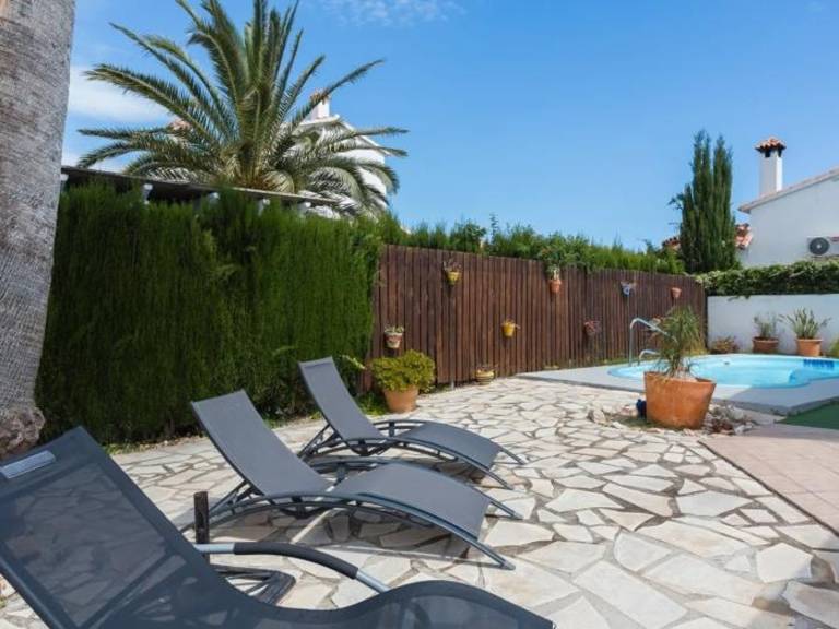 Fully equipped charming villa with private pool & garden | Beach nearby | Pets are welcome — photo 5