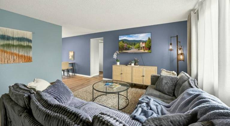 Spacious house | Pets are welcome in Medford, OR