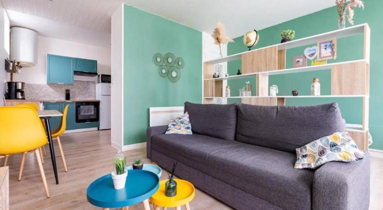Apartment with 1 room for 4 persons in Montreuil