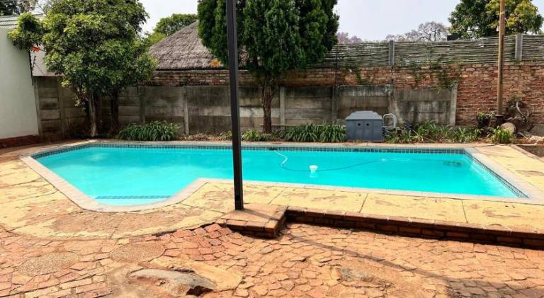 Nice house with pool | Pets allowed — photo 4