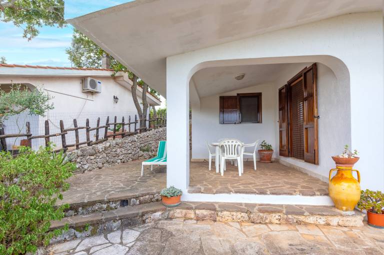 Villa 'Villetta Simona - Ostuni' with Private Terrace and Private Garden in Ostuni