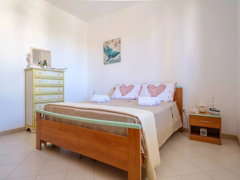 Vacation home with patio & garden | Sea view — photo 2