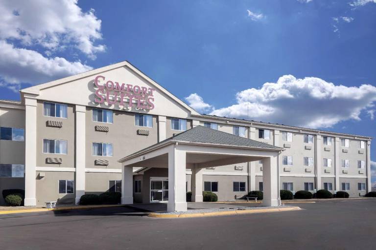 Comfort Suites Lincoln North — photo 3