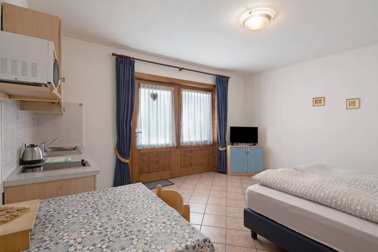 Apartment "Bait del Pont 52A" with Mountain View, Wi-Fi & Garden — photo 4
