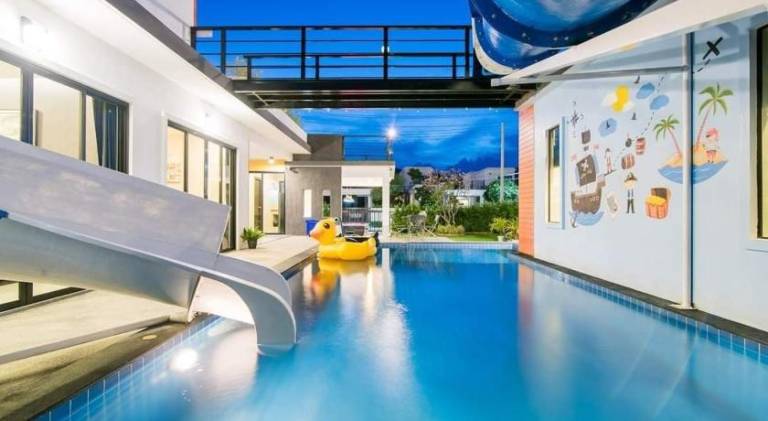 Villa with pool — photo 3