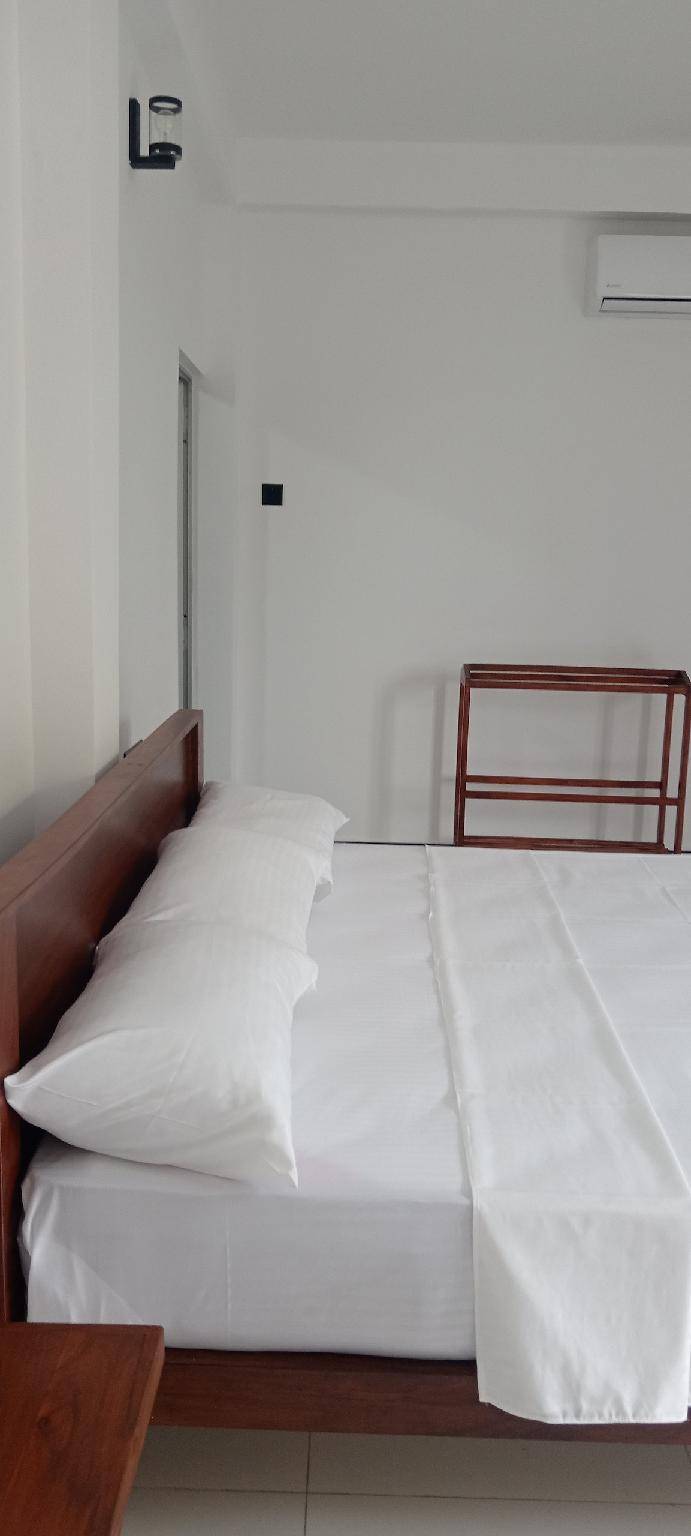 Ample vacation home with yard & pool | Water view | Perfect for remote work | Pets allowed in Dambulla