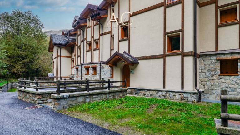 Woodpecker s Chalet