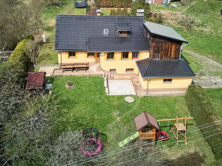 Dům  Poniklá