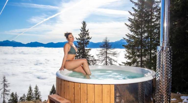 Chalet with pool & hot tub | Dogs allowed — photo 2