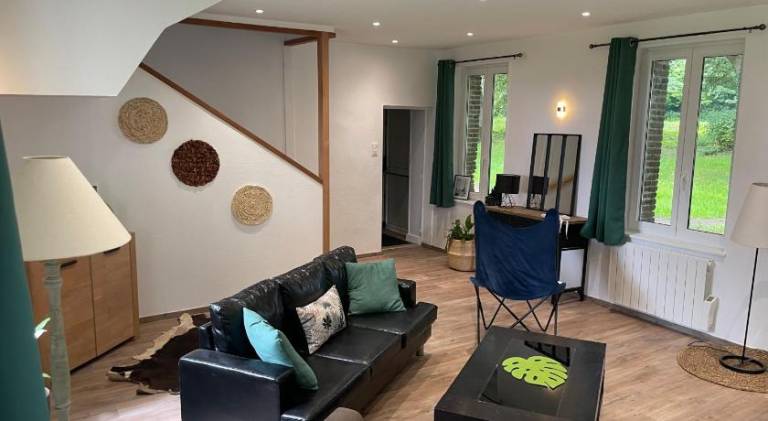 Spacious house with yard, BBQ & terrace | Pets allowed in Dieppe