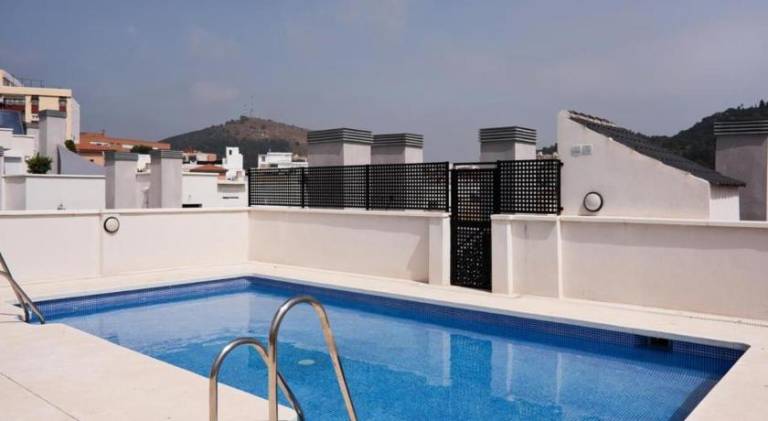 Atico Terraza Privada Piscina Centro AC Nuevo 1hab — photo 4