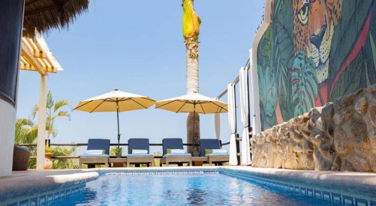Villa with pool — photo 2