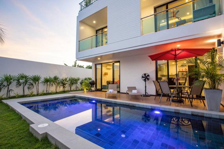 Villa with pool & barbecue | Suitable for remote work | Dogs allowed in Rawai