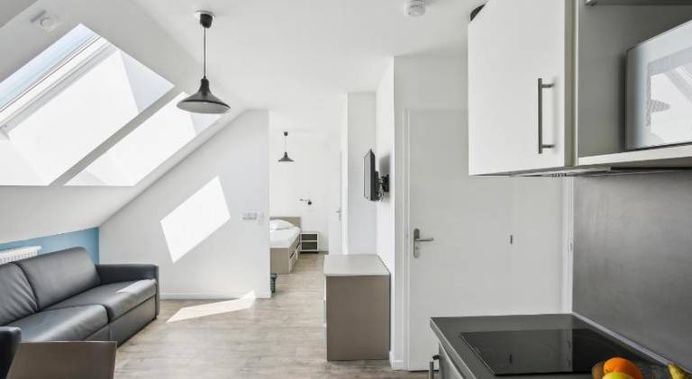 Serviced apartment with terrace — photo 3