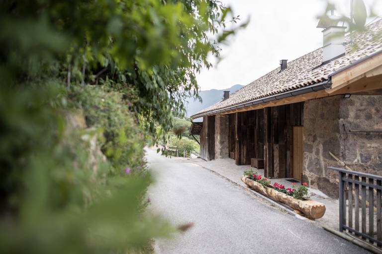 Kristplonerhof: Appartamento "Burgl" in una accogliente Fattoria circondata da vigneti con Giardino e Terrazza Privata con vista mozzafiata su Bolzano e le Dolomiti — photo 2
