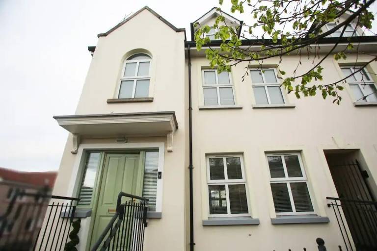 House  Londonderry