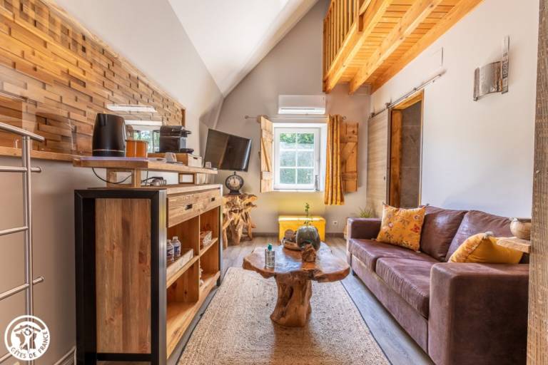 Bed and Breakfast 'Chambre Uriël' with Mountain View, Wi-Fi and Air Conditioning — photo 2