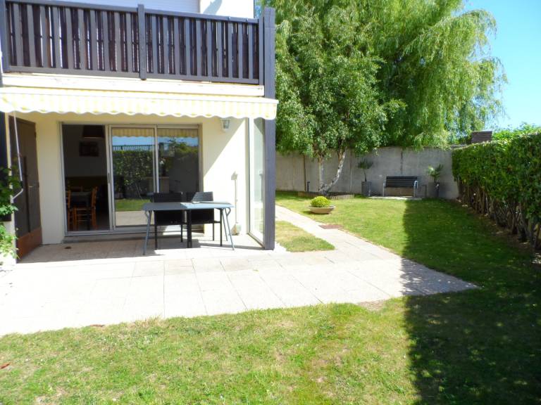 Holiday apartment with 1 room for 4 persons in Cabourg