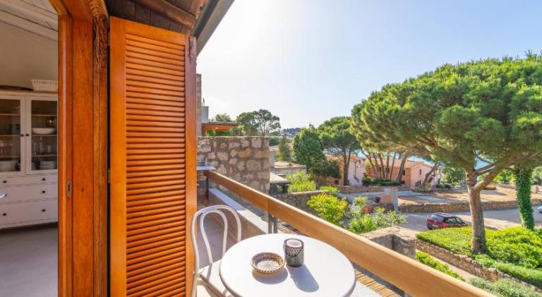 Holiday apartment with pool — photo 4