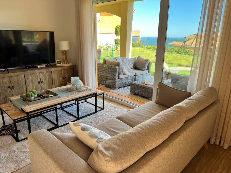 Apartment with hot tub, pool & patio | Sea view — photo 4