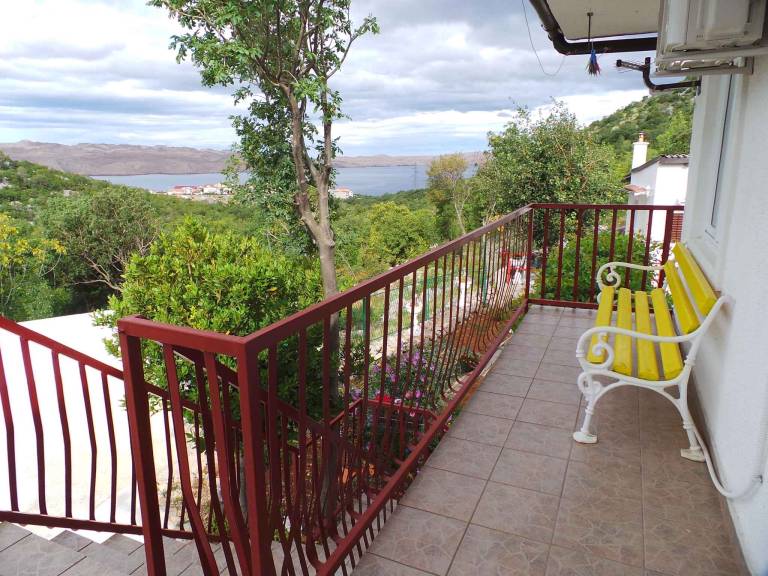 Apartament  Metajna