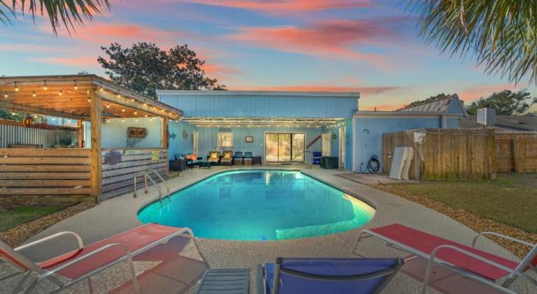 Vacation home with pool | Good for workation | Pet-friendly in Panama City