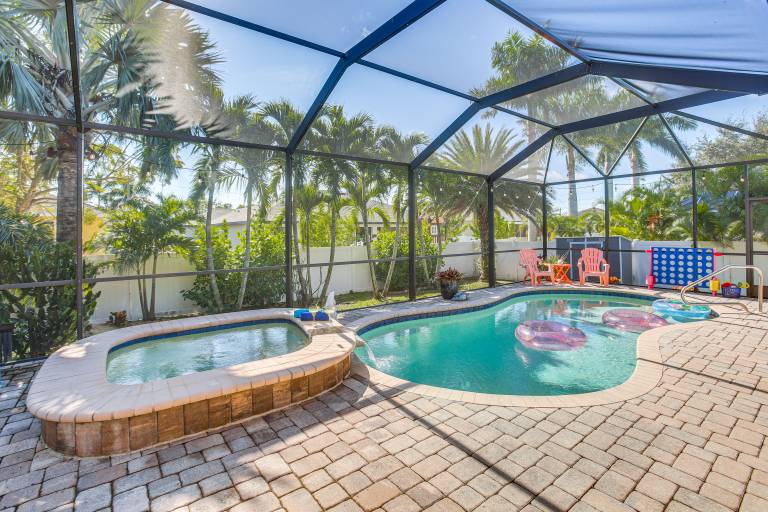 Saltwater Pool & Spa! Tropical Cape Coral Retreat — photo 2