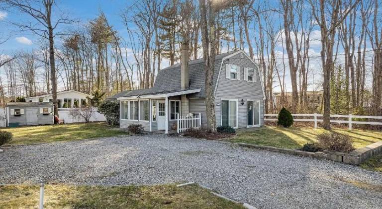 Sleeps 10, Approx 1 Mile to the Beach, Fully Renovated in 2025 — photo 5