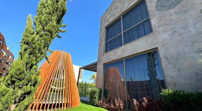 Villa with barbeque, yard & private pool — photo 4