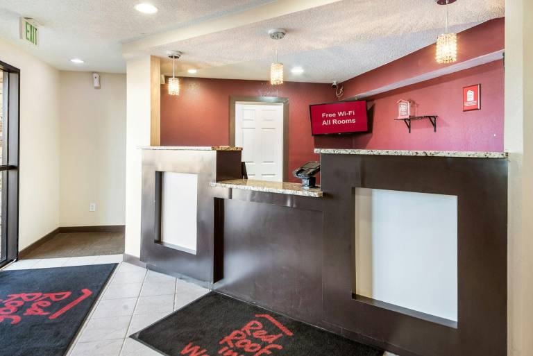Red Roof Inn Anderson, IN — photo 4