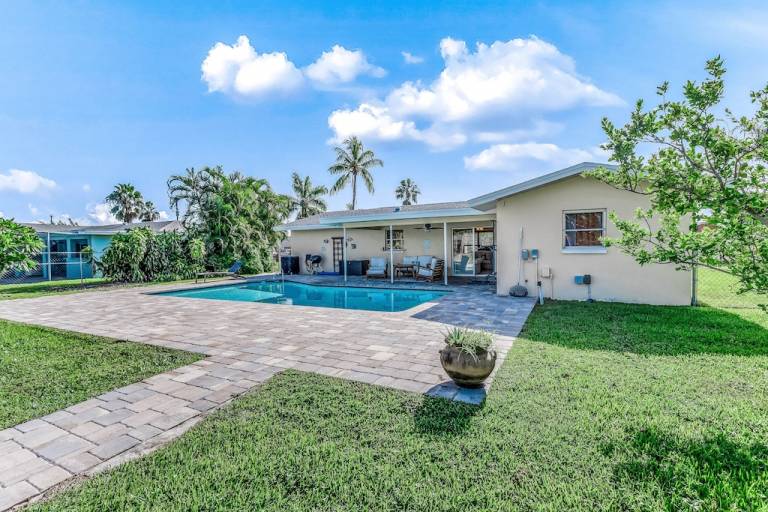 House  Caloosahatchee