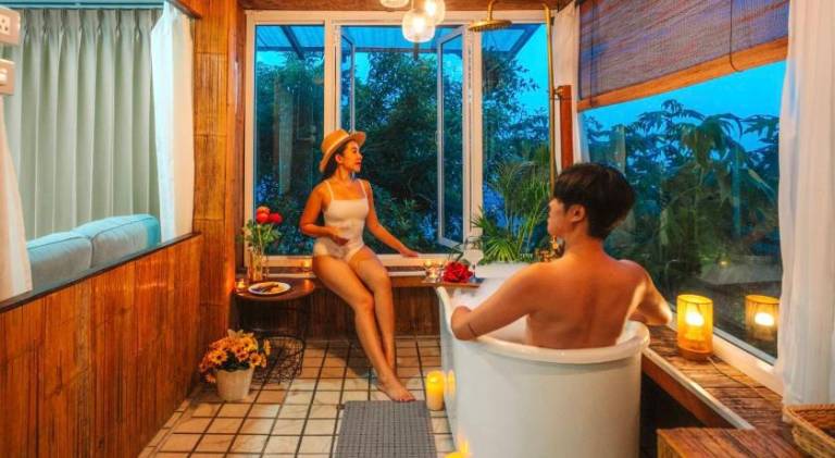 House with patio, jacuzzi & garden | Pets allowed — photo 4