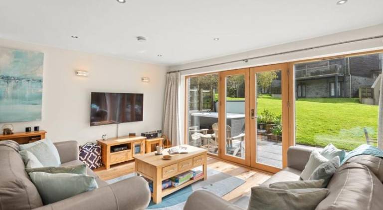 House with pool & jacuzzi | Close to the beach | Pets allowed in Looe