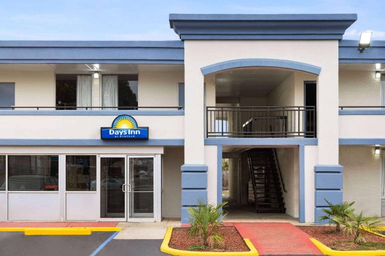 Days Inn by Wyndham Montgomery I-85 — photo 4
