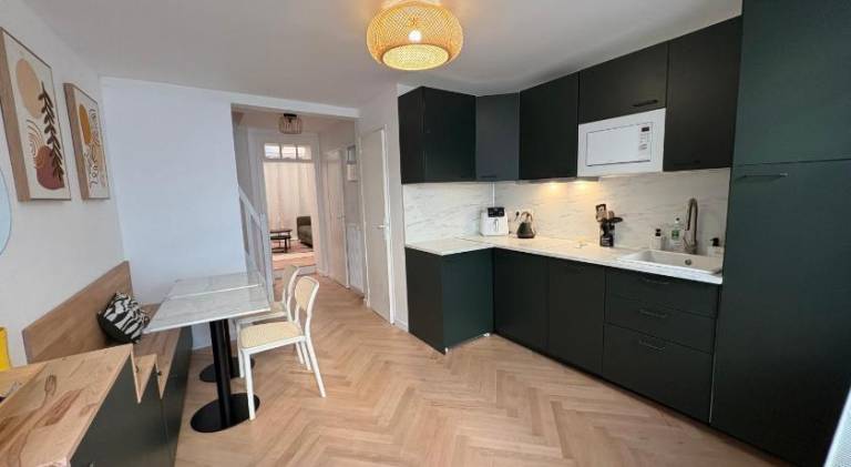 Vacation home with 2 rooms for 4 persons in Montreuil