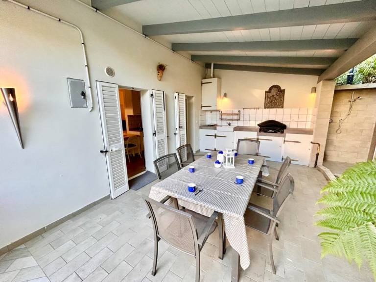 Holiday apartment with grill & terrace — photo 4