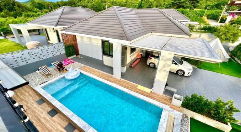 Pleasant villa with yard, barbecue & private pool | Pet-friendly in Sattahip