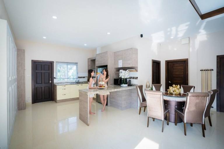 Big house with barbeque & pool | Perfect for remote work | Pets are welcome — photo 4