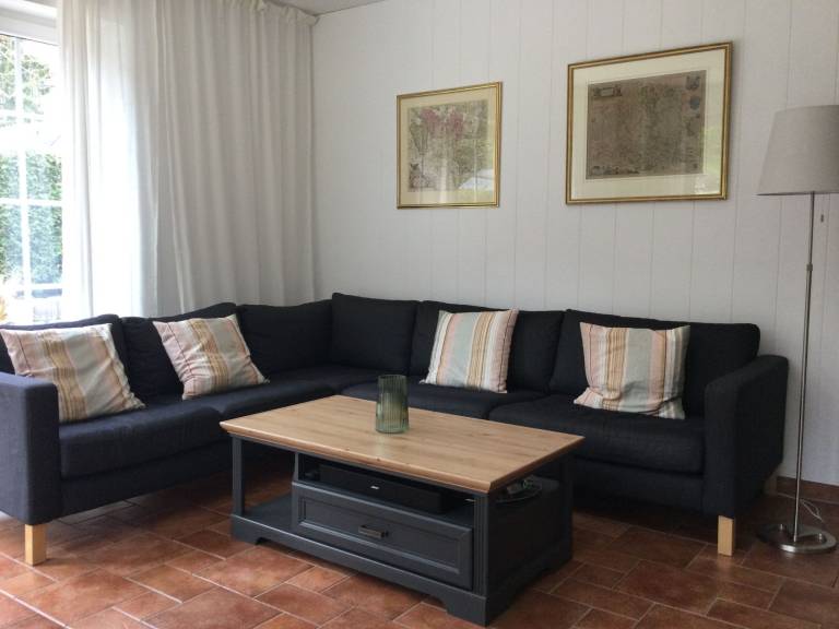 Vacation home with barbecue, patio & garden — photo 4