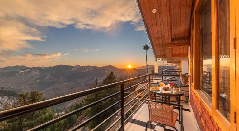 Gadegal Homestay Narkanda Room and Pahadi Cafe — photo 4