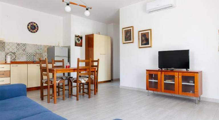 Rental apartment with 1 room for 4 persons — photo 2