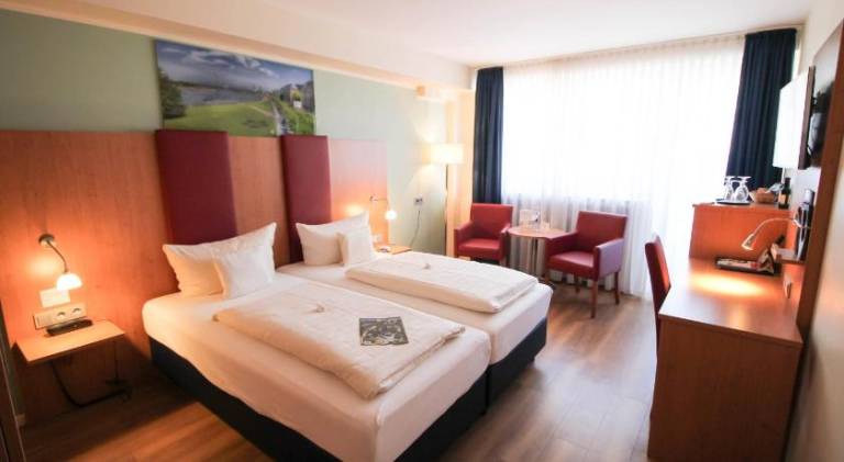 Hotel National Dusseldorf (Superior) — photo 2