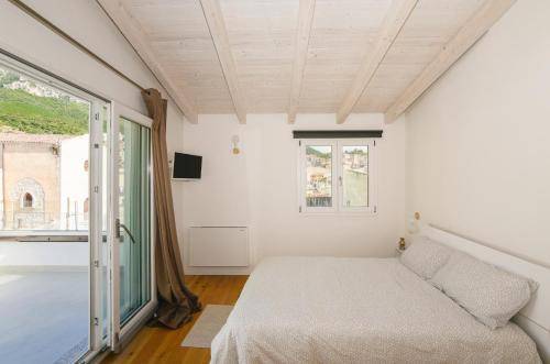 Bed & Breakfast  Oliena