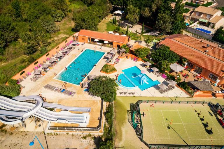 Mobile home with patio & barbecue in Canet-en-Roussillon