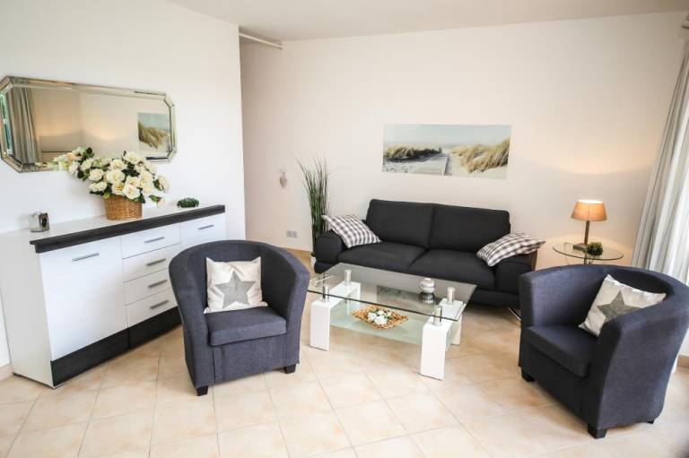 Apartment with patio | Sea view — photo 2