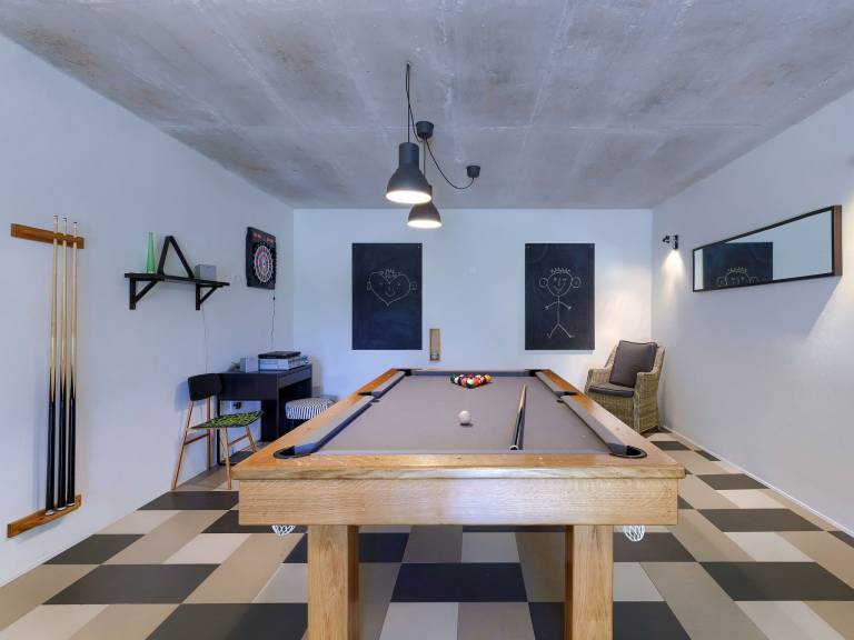 House with garden, terrace & barbeque — photo 4