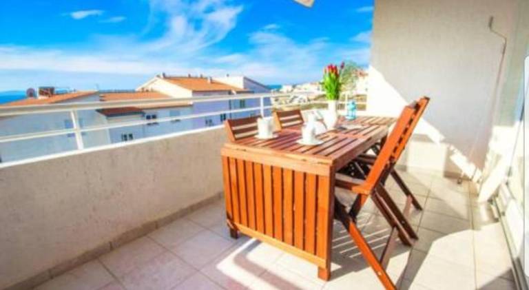 Holiday apartment with jacuzzi — photo 4
